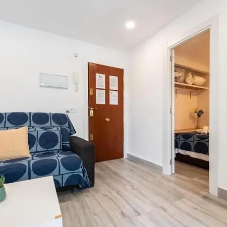 Cg944 - Renovated With Views, Ac And Lift - Free Street Parking Lägenhet