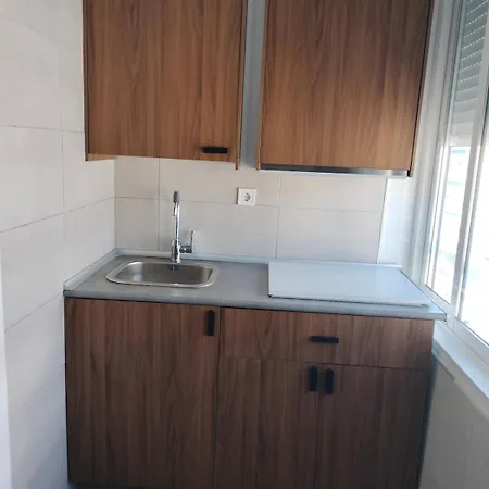 Cg944 - Renovated With Views, Ac And Lift - Free Street Parking Lägenhet